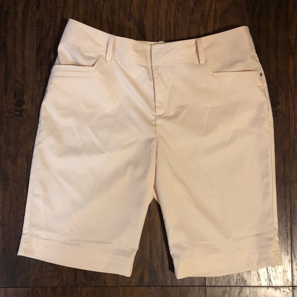 Women’s Izod golf shorts size 12